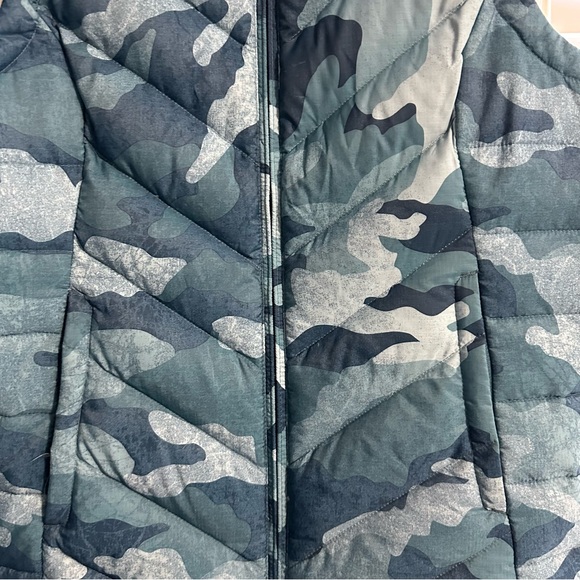 The North Face Vest - Picture 3 of 8